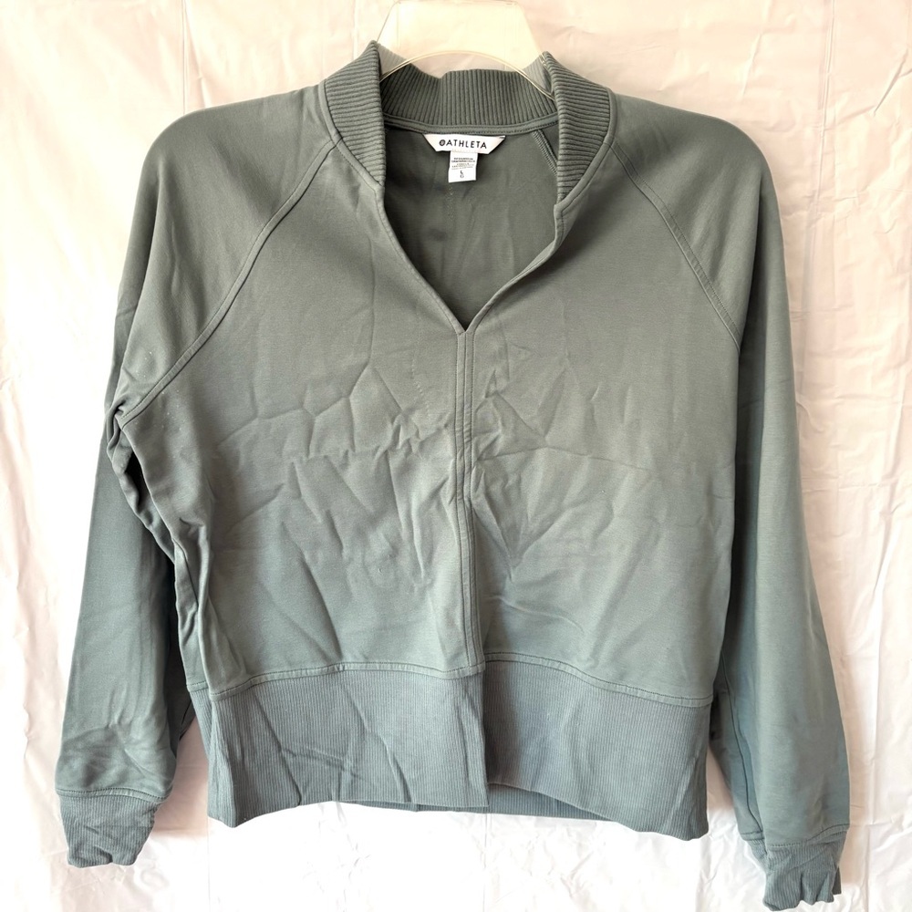 Athleta Eastbound V neck Pullover sweatshirt Sage Green SZ L Worn - Picture 8 of 8